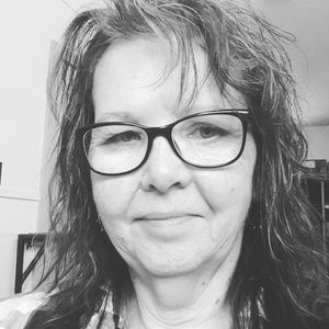 Meet your Posher, Caron